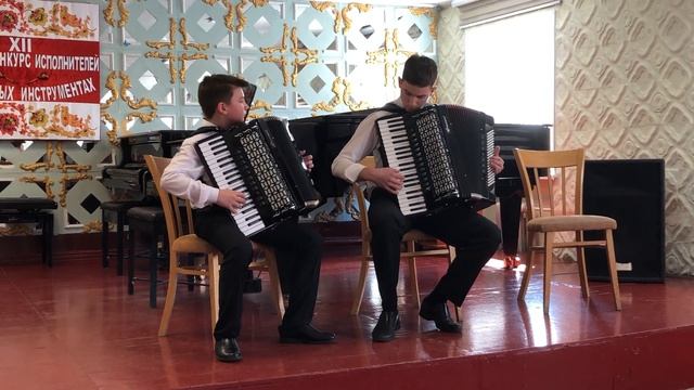 Дуэт "Юниор Даняр" с пьесой В. Бибергана "Полька-Буфф" смотреть онлайн