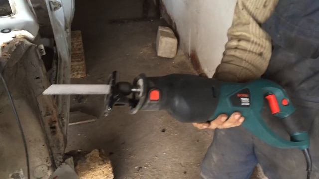 Инструмент, который упрощает жизнь на разборке! смотреть онлайн