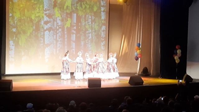 Хоровод на "Новоизмайловской весне" смотреть онлайн