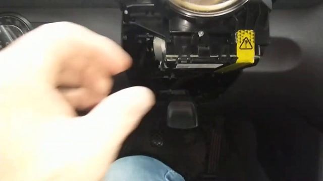 démonter volant + commodo Vw Caddy смотреть онлайн
