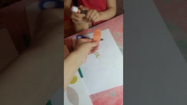 Алиса учит, как сделать бумажного человечка ? смотреть онлайн