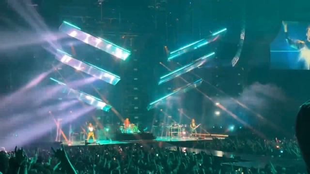 Muse - Uprising - Oracle Arena 4/14/23 смотреть онлайн