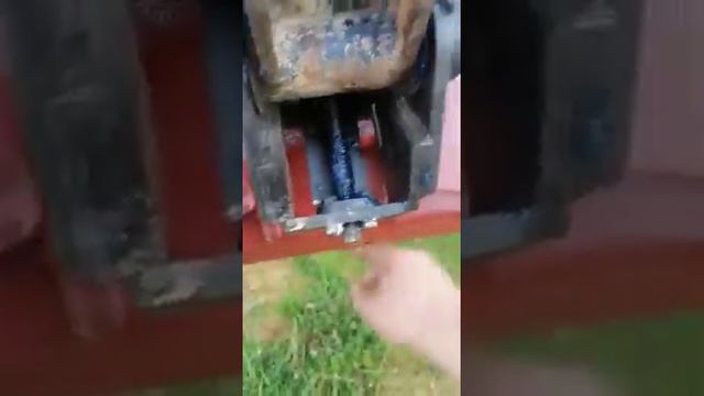 Видео от заказчика. Изготовление ковшей и Квик-карьеров по тех.заданию заказчиков +79288815869 смотреть онлайн
