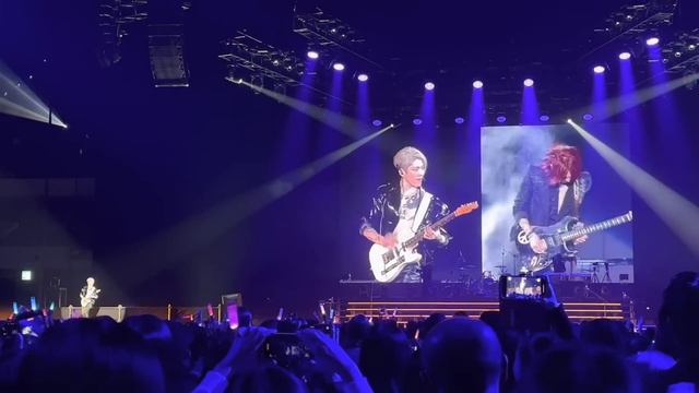 The Last Rockstars - SUGIZO & MIYAVI Guitar Solo - Ariake Arena, Tokyo 2023-01-26 смотреть онлайн