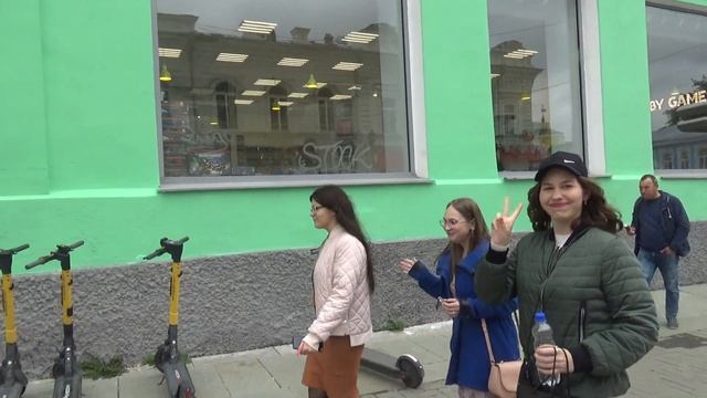Харинама в центре Екатеринбурга - 1, 13.06.2022. येकातेरिनबर्ग में हरिनम. Harinama in Yekaterinbur смотреть онлайн