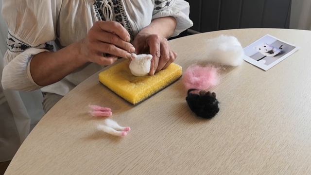 Как свалять хомячка? Мастер-класс по сухому валянию шерсти. смотреть онлайн