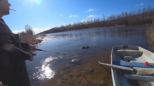 В ПОИСКАХ РЫБЫ НА НОВОЛАДОЖСКОМ КАНАЛЕ ЛАДОЖСКОМ ОЗЕРЕ. РЫБАЛКА НА ЩУКУ ВЕСНОЙ УСТРОИЛИ ПОЖАР В ЛЕС смотреть онлайн