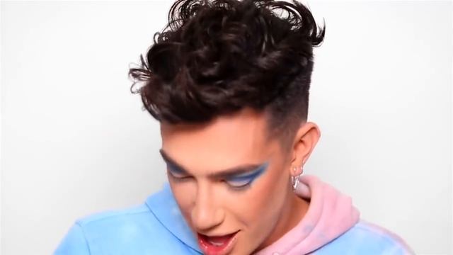 Пьяный макияж. Джеймс Чарльз на русском смотреть онлайн