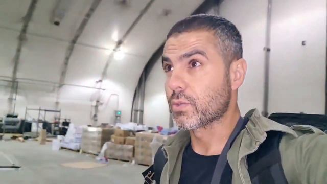 | Taliban inspecting Chinook USAF CH-46E Helicopters left by USA | Tanmay Palei | смотреть онлайн