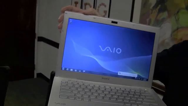 Shiny Happy Hardware: Sony Vaio SB смотреть онлайн
