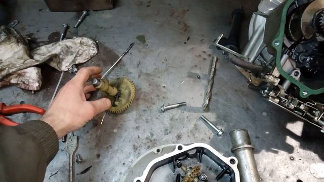 Мотоблочный мотор пинается и туго прокручивается при заводке. смотреть онлайн