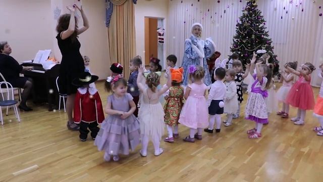 Новогодний Утренник 116 смотреть онлайн