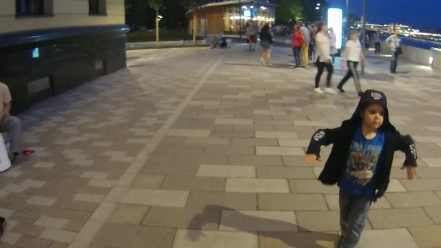 Уличные музыканты, Москва 2018 смотреть онлайн