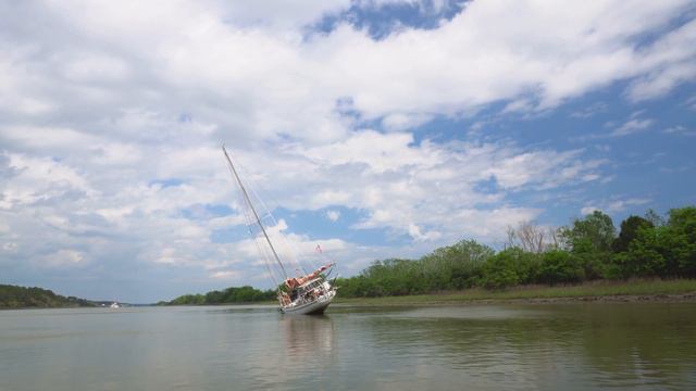 Aground! What Now?! | Sailing Wisdom [S5 Ep33] смотреть онлайн