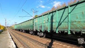 «Зелёный поезд». ВЛ11К-187 с грузовым поездом следует через о.п. Шайтанка