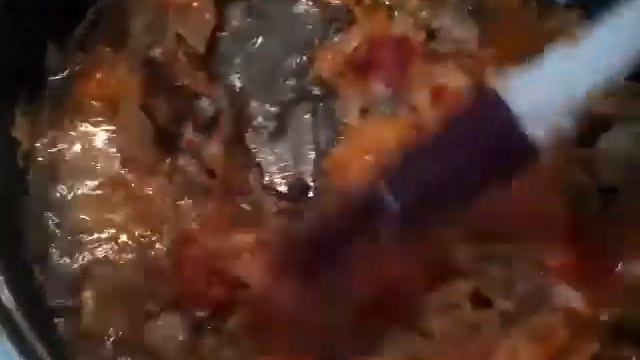 НАИВКУСНЕЙШАЯ КАПУСТА ТУШЕНАЯ С МЯСОМ .ПОРАДУЙТЕ СВОИХ РОДНЫХ. смотреть онлайн