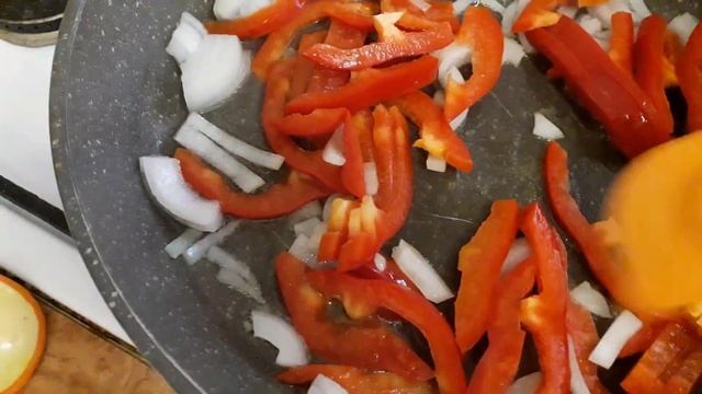 Яичница? с лавашом и овощами? смотреть онлайн