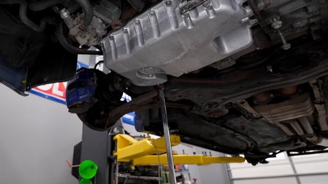COMPLETELY Fixing an R32 Before Driving 1,000 Miles смотреть онлайн