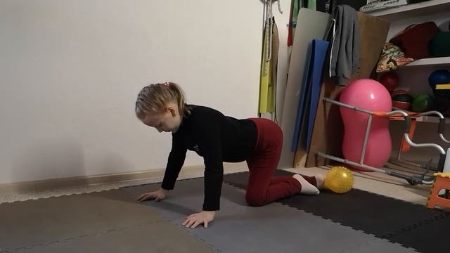 Ева, нижняя параплегия, ходьба на четвереньках, работа над ошибками смотреть онлайн