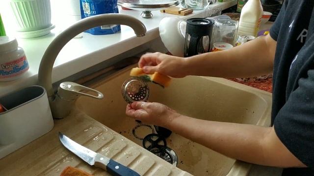 EASY CLEAN! Вывел ЗАСТАРЕЛЫЕ ПЯТНА и очистил ПОСУДУ до БЛЕСКА! Универсальный пятновыводитель! смотреть онлайн