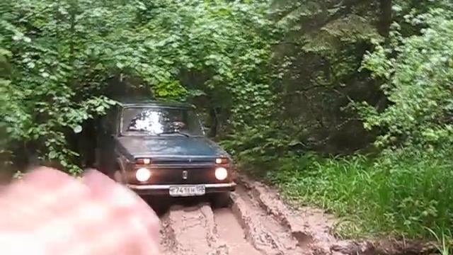 нива под ЛЭП смотреть онлайн