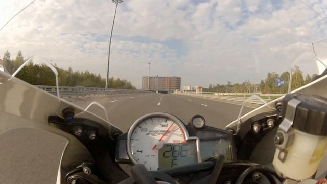 BMW S1000RR против BMW K1600GT Sport'2014 на обновленном ЧТК