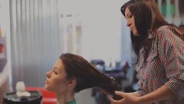 Копия видео "О LUNDENILONA от журнала 'Стильные прически'" смотреть онлайн