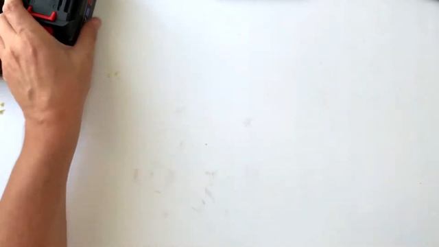 Аккумуляторный перфоратор TOUA DBLH180 смотреть онлайн