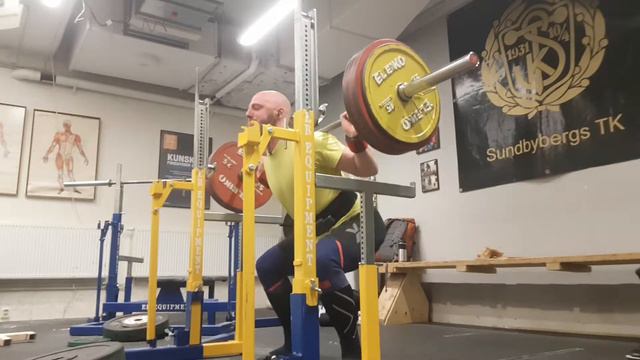 Low bar squat 200 kg x 1 PR смотреть онлайн