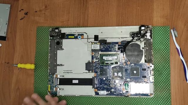 Разборка и замена разъема питания SONY PCG-7121V. Чистка ноутбка смотреть онлайн