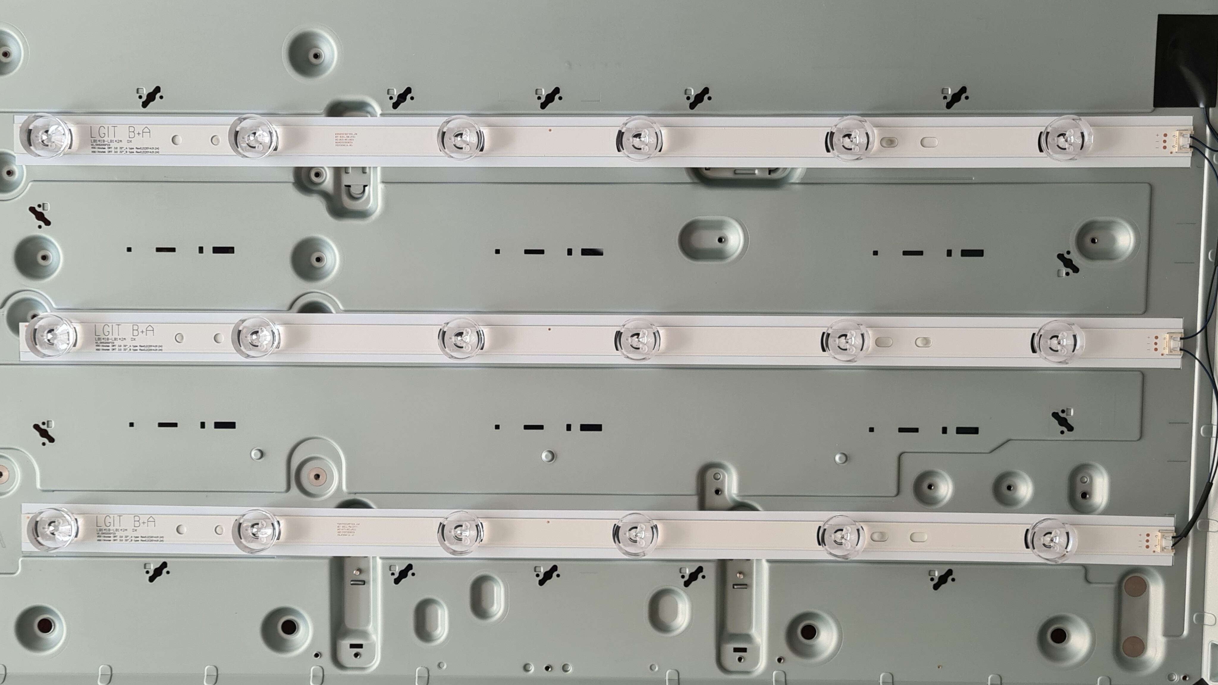 Ремонт ТВ LG 32LB561V / 32LF561V | замена LED подсветки смотреть онлайн