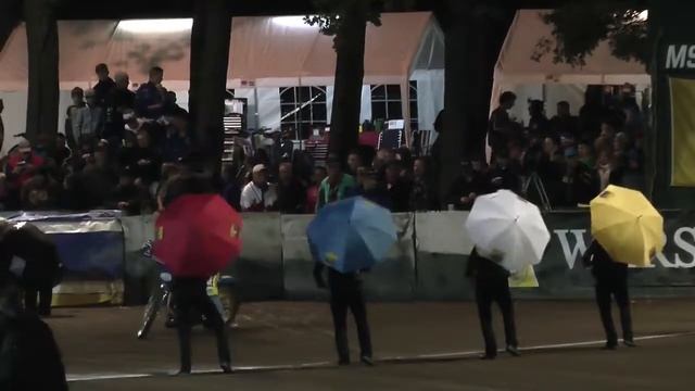 PANASONIC HC-X810 - FLOODLIGHT VIDEO - NIGHT VIDEO смотреть онлайн