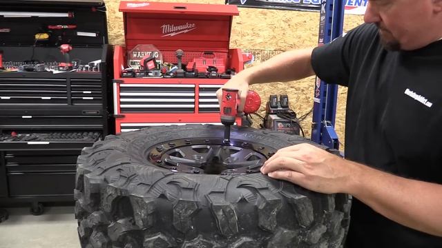 Milwaukee M12 FUEL Stubby Impact Wrenches In 1/2