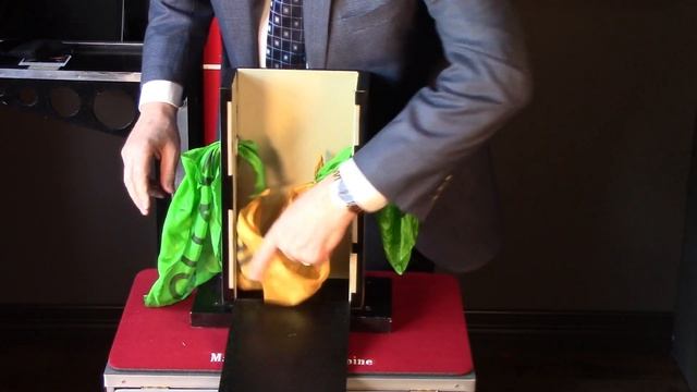 Speed Demo of The Houdini Handkerchief Escape by Ireland Magic Company Performed by Andy Martin смотреть онлайн