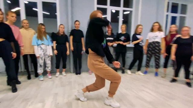 Танцы в Череповце с Анастасией Гурьевой |Vinny West - Take That Shit Off| Танцевальный Центр ЭЛЕФАН смотреть онлайн