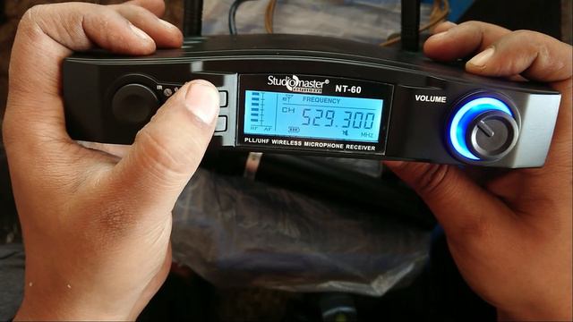 STUDIOMASTER NT 60 H HIGH QUALITY UHF WIRELESS MICROPHONE UNBOXING & REVIEW смотреть онлайн