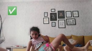 Йога на троих с младшей двоюродной сестрой