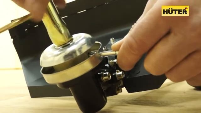 Сборка бензотриммера Huter смотреть онлайн