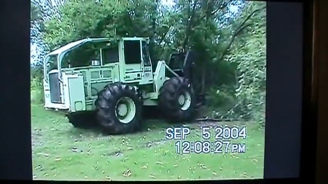 logging timber with a c5000, special appearance by ernie and bert смотреть онлайн