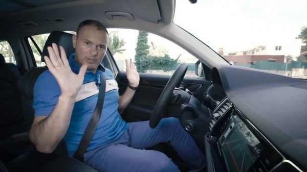 Технологии ŠKODA KODIAQ:  Система кругового обзора Area View и парковочный автопилот