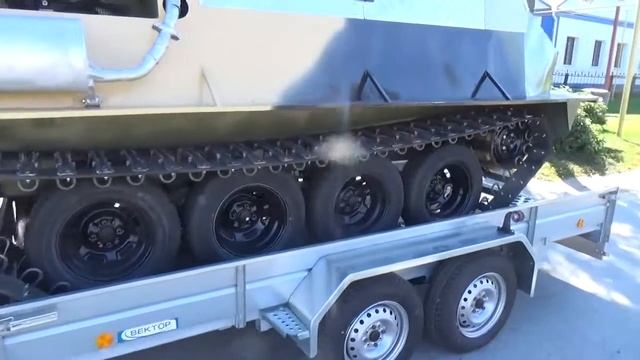 Погрузка вездехода "ЖУК-9" на прицеп. смотреть онлайн