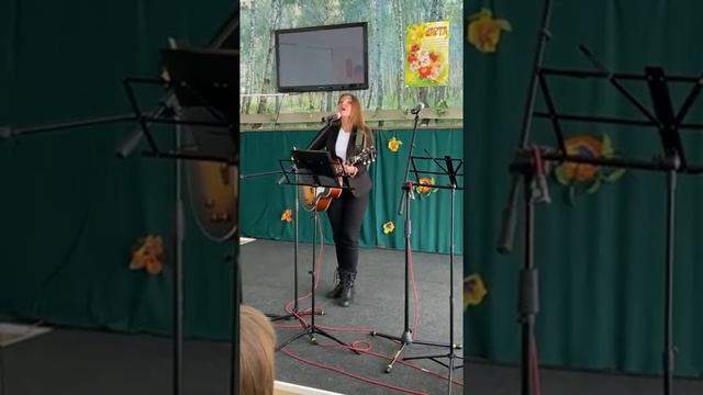 "МОЙ ДРУГ" слова и музыка Елена Белова. 30 апреля 2020 г. смотреть онлайн