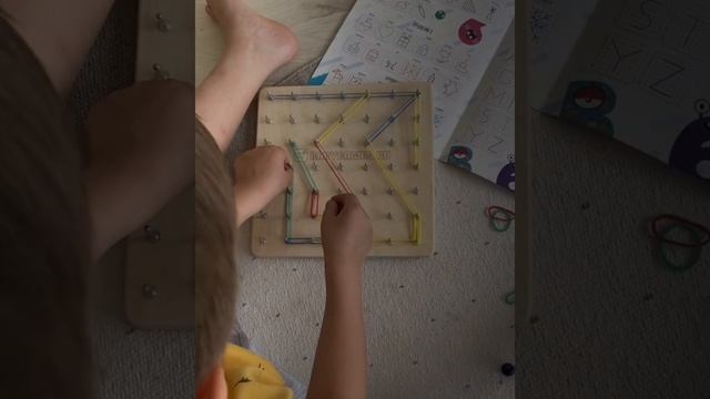 Геоборд. Математический планшет. Геоборд с резинками. Развивающая игрушка детская. Головоломка. смотреть онлайн