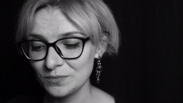 Юля Остроушко читає вірш Бротігана смотреть онлайн