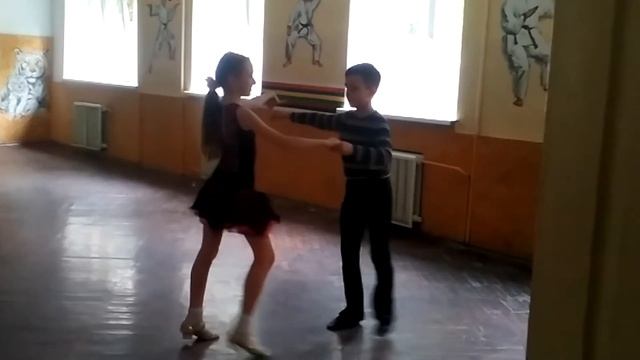 ТРЕНИРОВКА ТАНЦУЕМ ЧА ЧА ЧА смотреть онлайн