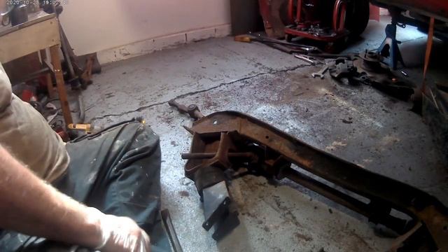 Ford capri 1.6 laser 1986(RED)restoration part 3. смотреть онлайн
