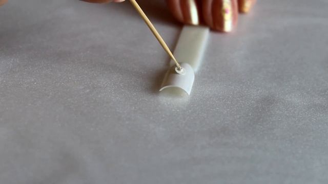 Крутящийся спиннер на ногтях | SPINNER NAILS смотреть онлайн