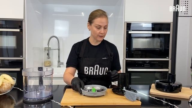 Сборка насадки для нарезки кубиками блендера Braun смотреть онлайн