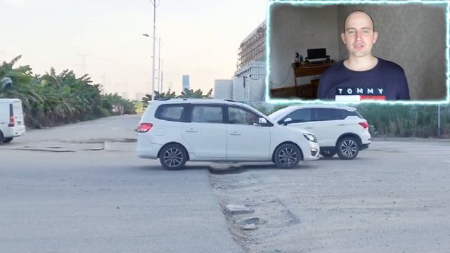МАШИНЫ ПРОТИВ ЯМЫ / Выбоина-убийца уничтожает подвеску / CAR VS POTHOLES смотреть онлайн