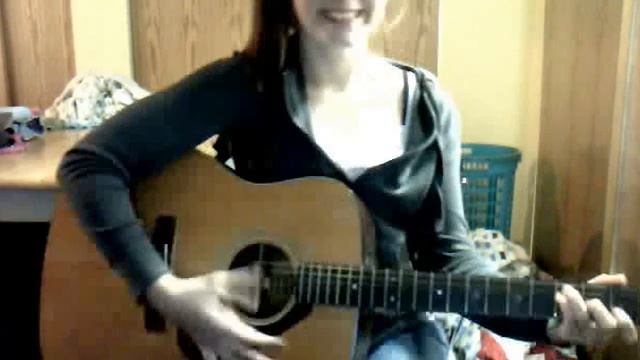 Izzy singing "Breathe Me" AND playing guitar!! ((: смотреть онлайн